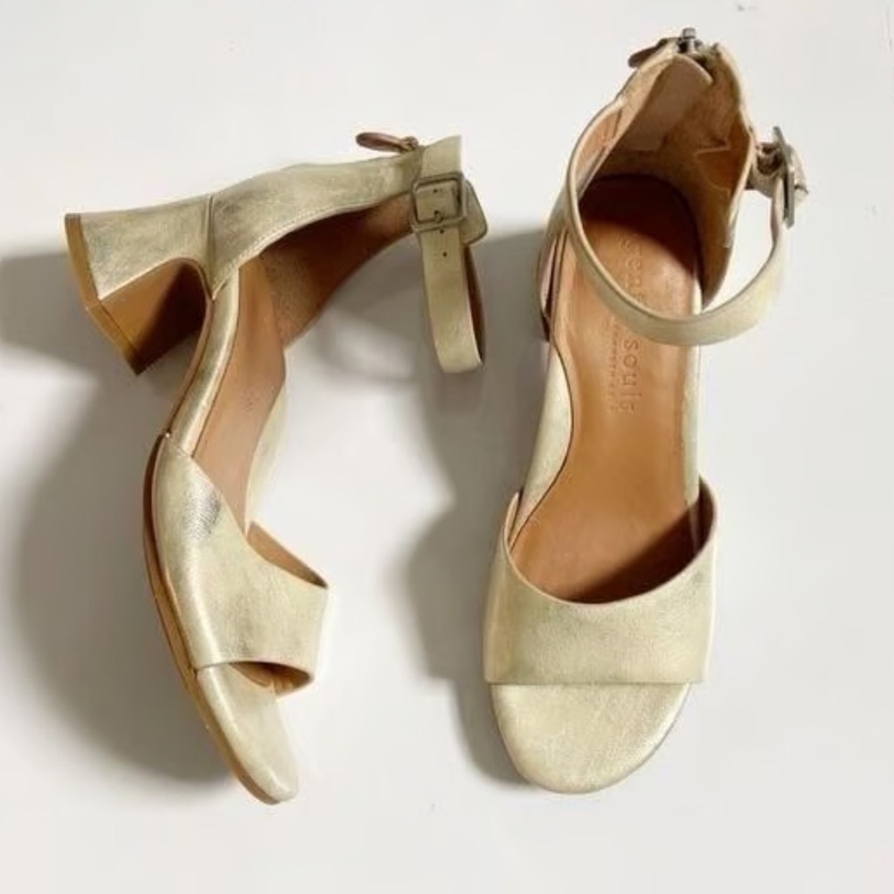Gentle Souls Gold Leather Ankle Strap Block Heel Sandals Women’s 6.5 NWT